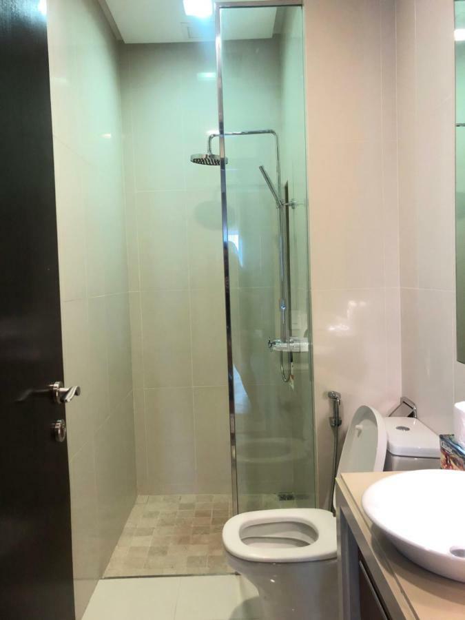 The Suites At Waterside Straits Quay By Plush Bagan Jermal Oda fotoğraf